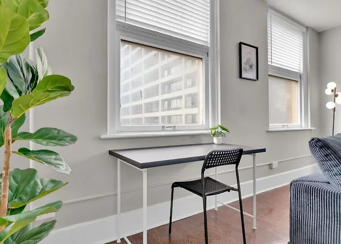 Heb04 Spacious & Stylish 2 Bedroom Downtown Worth, Free Parking, Walk To Convention Center Apartment Fort Worth