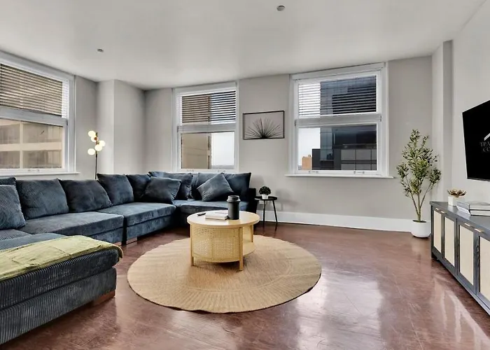 Heb04 Spacious & Stylish 2 Bedroom Downtown Worth, Free Parking, Walk To Convention Center Fort Worth
